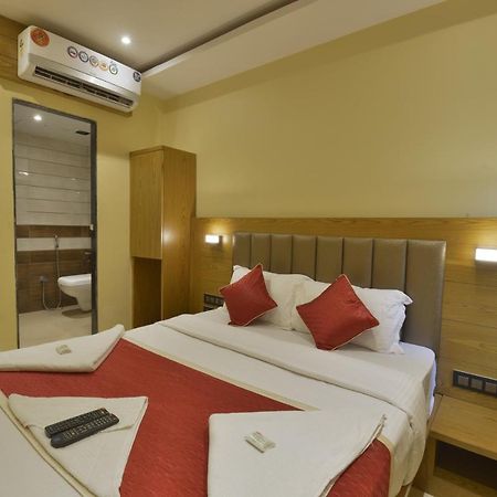 Hotel Residency Park Mumbai Bagian luar foto