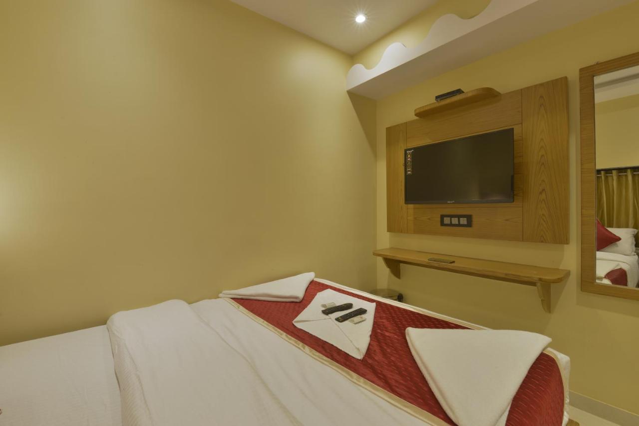 Hotel Residency Park Mumbai Bagian luar foto