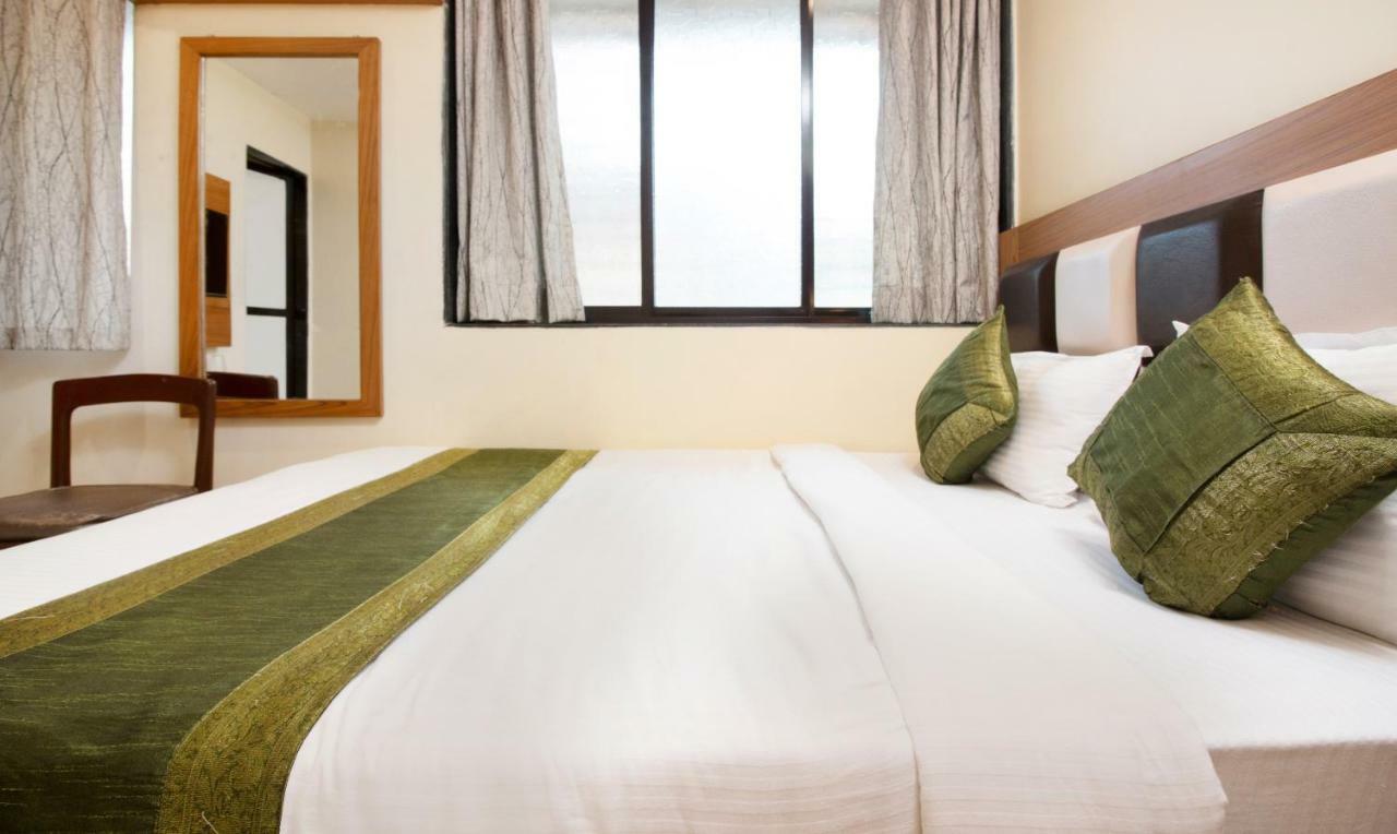 Hotel Residency Park Mumbai Bagian luar foto