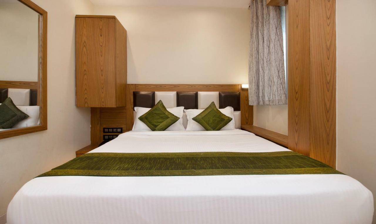 Hotel Residency Park Mumbai Bagian luar foto