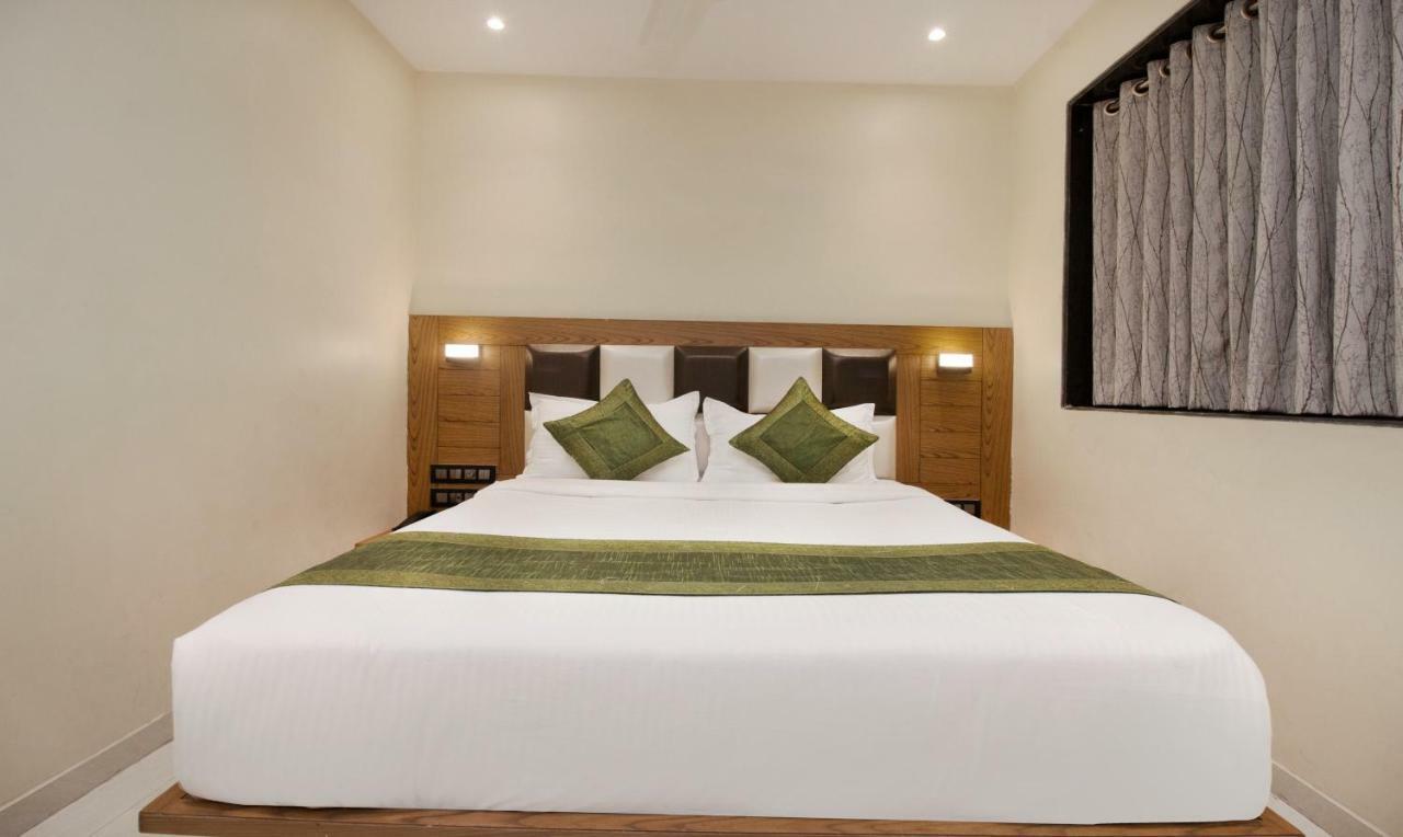 Hotel Residency Park Mumbai Bagian luar foto