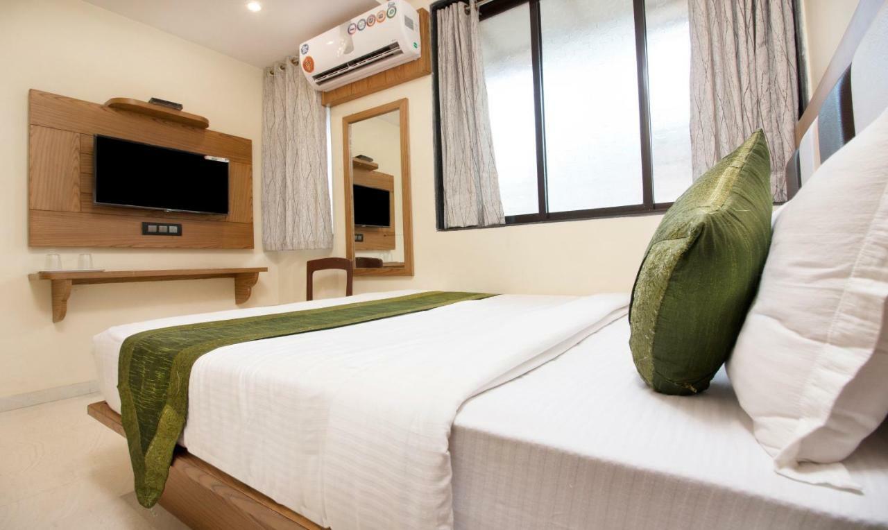 Hotel Residency Park Mumbai Bagian luar foto